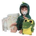 Bebê Tipo Reborn Masculino 46cm Saída de Banho Jacaré