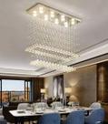 Belíssimo Lustre de Cristal Para Hotel de Luxo, com 1,20 Metros de Altura de Base Inox Polida 70x20cm