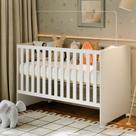 Berço Infantil Soft Americano 130x70 com Rodízios, Grade Fixa, MDF e MDP, Branco com Amadeirado, Seguro e Moderno para Quarto de Bebê Berço Infantil Soft Americano 130x70 com Rodízios, Grade Fixa, MDF e MDP, Branco com Amadeirado, Seguro e Moderno para Quarto de Bebê