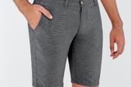 Bermuda Ogochi Casual Sarja Listrado Preto: Bermuda Ogochi Casual Sarja Listrado Preto: