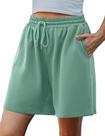 Bermuda Quenteen Loose Green para mulheres plus size Bermuda Quenteen Loose Green para mulheres plus size