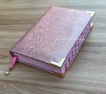 Bíblia NAA Glitter nude capa dura acolchoada com cantoneiras - SBB