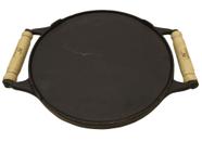 Bifeteira de Ferro Fundido Redonda Dupla Face com Alça De Madeira Fundição Santana - 29 Cm