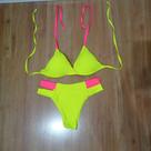 Biquíni neon plus size