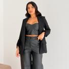 Blazer Alongado Feminino Mariah Elegância e Sofisticação com Detalhes Dourados Pronta Entrega e Envio Imediato para um Look Impecável Blazer Alongado Feminino Mariah Elegância e Sofisticação com Detalhes Dourados Pronta Entrega e Envio Imediato para um Look Impecável