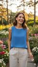 Blusa Cavada de Viscose com Pregas e Botão nas Costas - Tamanho M - Cor Azul Blusa Cavada de Viscose com Pregas e Botão nas Costas - Tamanho M - Cor Azul