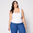 Blusa Cropped Plus Decote Reto com Bojo Branco Blusa Cropped Plus Decote Reto com Bojo Branco