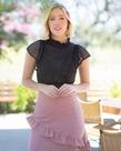 Blusa de Crepe com Gola Frufru - Tamanho M - Cor Preta