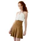 Blusa de Crepe Frente Única com Broche Dourado Cor Branca - Tamanho M
