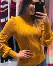 Blusa de tricô. Tam M. Cor mostarda