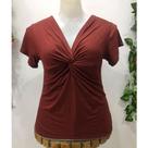 Blusa decote V com nozinho plus size GG