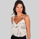 Blusa Decote-V em Viscose Estampa Folhagem Lado Avesso