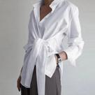 Blusa Feminina Branca - Manga Longa, Decote em Renda e Detalhe Ruched