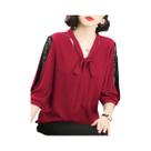 Blusa Feminina Casual com Gola Meia Renda e Detalhe Gravata Borboleta - Primavera/Verão Blusa Feminina Casual com Gola Meia Renda e Detalhe Gravata Borboleta - Primavera/Verão