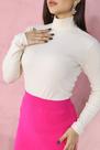 Blusa Gola alta Off wite malha canelada