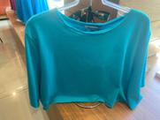 Blusa lança perfume