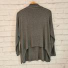 Blusa malha trico ampla gola alta del amo