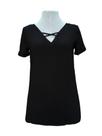 Blusa Manga Curta Decote V com Detalhe em Tiras Cruzadas