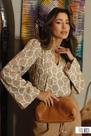 Blusa pala em crepe estampa bege com branco