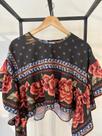 Blusa tropical