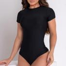 Body Feminino Manga Curta Lisa Blusinha Básica Moda Gringa Blogueira