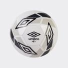 Bola Umbro Cerâmica 2.0 Campo Branca