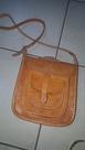 Bolsa de couro sola dura natural artesanal