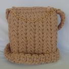Bolsa de crochê de fio de malha