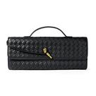 Bolsa de Mão Joryin em material vegano Trançado Clutch de Festa Preta Bolsa de Mão Joryin em material vegano Trançado Clutch de Festa Preta