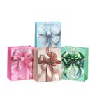 Bolsa de presente INS Bow White Cardboard com folha dourada, pacote com 12 Bolsa de presente INS Bow White Cardboard com folha dourada, pacote com 12