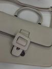 Bolsa em couro fit na cor bege