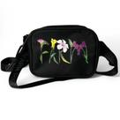 Bolsa farm chamego romance em flor preta 78323598