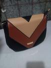 Bolsa feminina bem versatil