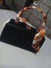 Bolsa feminina bem versatil