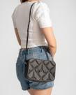 Bolsa feminina com alça transversal de ombro ajustavel Bolsa feminina com alça transversal de ombro ajustavel