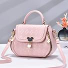 Bolsa feminina de luxo em couro genuíno com design elegante e acabamento sofisticado Bolsa feminina de luxo em couro genuíno com design elegante e acabamento sofisticado