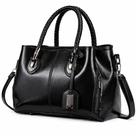 BOLSA FEMININA DE OMBRO PRETA MODERNA ELEGANTE E ESPAÇOSA Cor:Preto - GENERICA