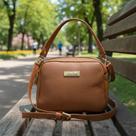 Bolsa Feminina Em Couro Com Alça Regulável e Removível de Mão Ombro e Transversal 8602 Bolsa Feminina Em Couro Com Alça Regulável e Removível de Mão Ombro e Transversal 8602