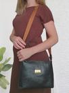 Bolsa Feminina Em Couro Preta Alça Larga Lateral Tiracolo Dsouz