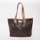 Bolsa feminina em monograma