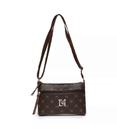 Bolsa feminina em monograma