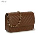 Bolsa Feminina Matelassê com Tampa Inspiração Luxo com Alça de Corrente Transversal e de Ombro 1337 Cor:Bege