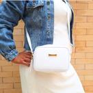 Bolsa Feminina Pequena Transversal De Mão Tiracolo Bolsa Feminina Pequena Transversal De Mão Tiracolo