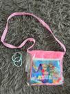 Bolsa Infantil Menina Personagem Labubu transversal Blogueirinha Com Par de Pulseiras