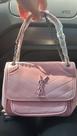 Bolsa italiana rosa com corrente
