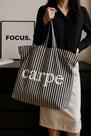 Bolsa Listrada Carpe Estilo Moderno em Algodão Reciclado Ecológica Bolsa Listrada Carpe Estilo Moderno em Algodão Reciclado Ecológica