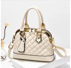 Bolsa nude com chaveiro