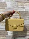 Bolsa pequena com alça