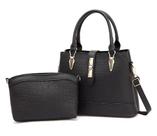 Bolsa preta com necessarie