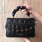Bolsa preta quadrada